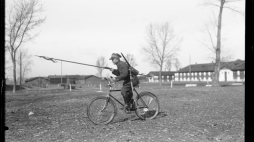 Prima Aprilis w 1 Pułku Strzelców Konnych, 1934 r./NAC