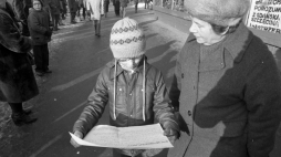 Czterogodzinny strajk ostrzegawczy w Gdańsku w 1981 r. Fot. PAP/Bogdan Różyc