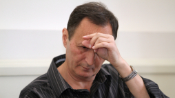 Oleg Zakirow podczas promocji swojej książki "Obcy element", która opisuje dramatyczną walkę oficera KGB o wyjaśnienie zbrodni katyńskiej, 2010 r. PAP/Adam Ciereszko