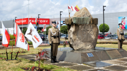 Pomnik Robotników Czerwca 1976 w Ursusie. Fot. PAP/Adam Guz