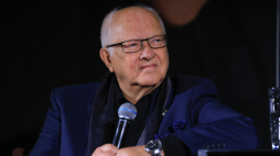 Artysta malarz, rzeźbiarz i grafik, główny przedstawiciel realizmu fantastycznego Wojciech Siudmak. Fot. PAP/Rafał Guz