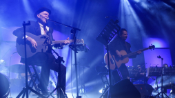 Wojciech Waglewski podczas koncertu w ramach cyklu MTV Unplugged. Fot. PAP/Łukasz Gągulski