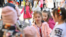 Społeczność grekokatolicka świętuje Wielkanoc z tradycyjnymi „hajiłkami” przy greckokatolickim soborze archikatedralnym w Przemyślu. Fot. PAP/Darek Delmanowicz