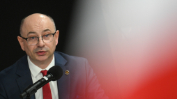 Dr Mateusz Szpytma na przesłuchaniu kandydatów na stanowisko Prezesa Instytutu Pamięci Narodowej. Fot. PAP/Marcin Obara