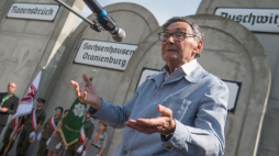 Łódź, 29.08.2016 r. Marian Turski przemawia podczas uroczystych obchodów 72. rocznicy likwidacji Litzmannstadt Ghetto. Fot. PAP/Grzegorz Michałowski