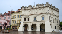 Siedziba Muzeum w Jarosławiu - Kamienica Orsettich. Fot. PAP/Darek Delmanowicz