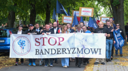 Lublin, 11.07.2026 r. Doroczny Lubelski Marsz Pamięci Ofiar Rzezi Wołyńskiej na ulicach Lublina. Organizatorami odbywającego się pod hasłem "Stop Banderyzmowi" są Ruch Narodowy, Młodzież Wszechpolska, Instytut Pamięci i Dziedzictwa Kresowego oraz Instytut Dziedzictwa Żołnierzy Wyklętych i Osób Represjonowanych. Fot. PAP/Wojciech Szubartowski