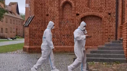 Naukowcy zeszli do krypty kanoników w poszukiwaniu szczątków wuja Mikołaja Kopernika. Fot. PAP/wideo
