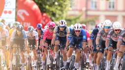Kolarze na trasie wyścigu Tour de Pologne w 2025r. Fot.  PAP/Jarek Praszkiewicz