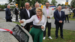 Grażyna Kłodnicka, sołtys wsi Frednowy oraz marszałek Sejmu Włodzimierz Czarzasty. Fot. PAP/Tomasz Waszczuk