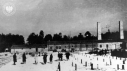 Budowa krematorium nr IV na terenie KL Auschwitz-Birkenau, zima 1942-1943 r. Fot. z zasobu AIPN