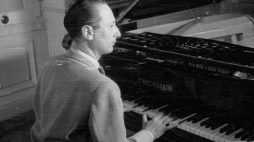 Władysław Szpilman,1946 r. Fot.  Stanisław Dąbrowiecki (PAP/CAF)
