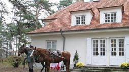 Sulejówek. Dworek Milusin - muzeum Józefa Piłsudskiego. Fot. PAP/P. Rybarczyk