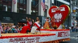 Parada Pułaskiego na Piątej Alei w Nowym Jorku na Manhattanie w 2002 r. Fot. PAP/P. Maciąg