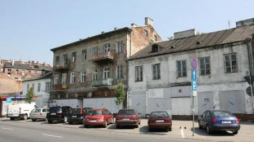 Kamienice przy ulicy Targowej 50/52 w Warszawie, w których powstanie Muzeum Warszawskiej Pragi. Fot. PAP/R. Pietruszka