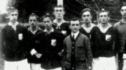 Drużyna Polonii jesienią 1916 r. Źródło: Rzeczpospolita