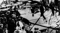 Pacyfikacja kopalni "Wujek". Katowice, 16.12.1981. Fot. PAP/CAF
