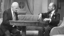 Kabaret Starszych Panów: Jerzy Wasowski (L) i Jeremi Przybora (1978). Fot. PAP/E. Radoch