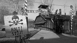 Były obóz zagłady KL Auschwitz. Fot. PAP/J. Bednarczyk
