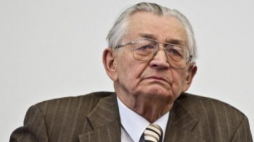 Leszek Moczulski. Fot. PAP/W. Pacewicz 