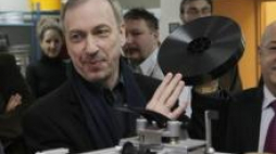 Minister kultury Bogdan Zdrojewski w Archiwum Filmoteki Narodowej. Fot. PAP/R. Pietruszka 