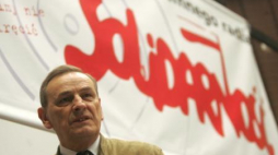 Zbigniew Romaszewski podczas konferencji "XXV-lecie podziemnego radia Solidarność". Fot. PAP/B. Zborowski