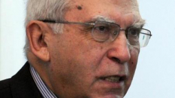 Prof. Adam Daniel Rotfeld. Fot. PAP/G. Jakubowski