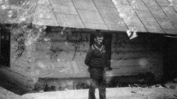 Miejscowość Weremień w Bieszczadach, na zdjęciu Jan Syrnyk. 1972. Źródło: archiwum rodzinne Jana Syrnyka