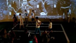 Sala-stadion, w której można oglądać fragmenty dawnych meczów i pograć w piłkę. Źródeł: MHP 