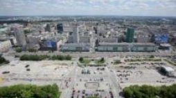 Widok z PKiN na Pl. Defilad w Warszawie, gdzie ma powstać Muzeum Sztuki Nowoczesnej i TR Warszawa. Fot. PAP/P. Supernak