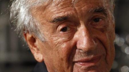 Elie Wiesel. Fot. PAP/EPA