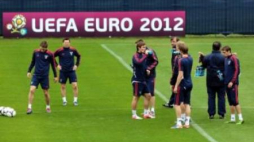 Piłkarze reprezentacji Rosji podczas treningu w Sulejówku. Fot. PAP/T. Gzell