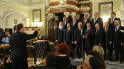 enor Jacov Lemmer wystepuje z towarzyszeniem Chóru Kantorów - Shirt Modhin Choir. Fot. PAP/R. Guz