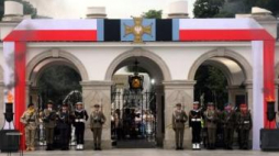 Grób Nieznanego Żołnierza w Warszawie - 68. rocznica wybuchu Powstania Warszawskiego. Fot. PAP/G. Jakubowski