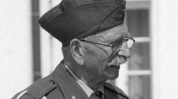 Podporucznik Eugeniusz Cydzik. Fot. PAP/L. Wróblewski 