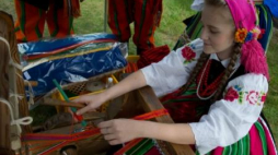 Warsztaty twórczości ludowej w Skansenie Maurzyce. Fot. PAP/G. Michałowski