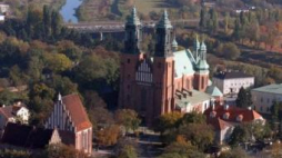 Ostrów Tumski - katedra, Poznań. Fot. PAP/A. Ciereszko 