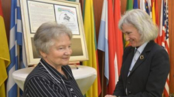 Płk Laura Potter i córka Mariana Rejewskiego, Janina Sylwestrzak (L). Fot. PAP/T. Żmijewski 