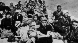 Polacy w miejscu zesłania. Źródło: IPN