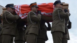 Uroczystości pogrzebowe ostatniego prezydenta RP na uchodźstwie Ryszarda Kaczorowskiego w Warszawie. Fot. PAP/J. Turczyk