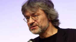 Prezes Ośrodka Karta Zbigniew Gluza. Fot. PAP/T. Gzell