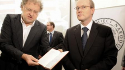 Reżyser Dariusz Jabłoński i prezes IPN Łukasz Kamiński. Fot. PAP/G. Jakubowski