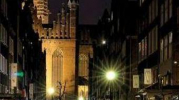 Stare Miasto w Warszawie. Okładka książki "Arcydzieła architektury i urbanistyki". Źródło: DSH
