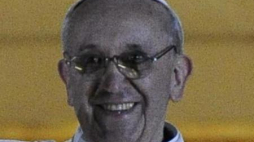 Jorge Mario Bergoglio - nowy papież Franciszek. Watykan, 13.03.2013.  Fot. PAP/EPA