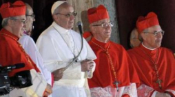 Jorge Mario Bergoglio - nowy papież Franciszek. Watykan, 13.03.2013.  Fot. PAP/EPA