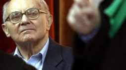 Były wicepremier PRL Stanisław Kociołek na sali Sądu Okręgowego w Warszawie. Fot. PAP/T. Gzell