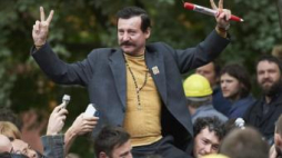 Robert Więckiewicz w roli Lecha Wałęsy na planie "Wałęsy". Fot. PAP/A. Warżawa