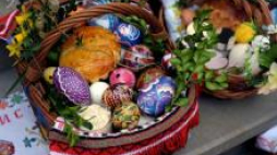 Pokarm święcony w Wielką Sobotą. Fot. PAP/D. Delmanowicz