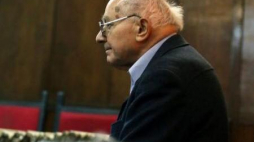 Były wicepremier PRL Stanisław Kociołek na sali Sądu Okręgowego w Warszawie. Fot. PAP/T. Gzell