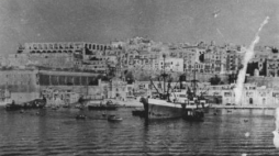 Panorama stolicy Malty, La Valetta. Widok od strony portu. Listopad 1941 r. Fot. NAC